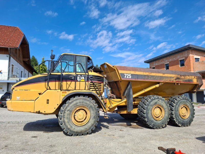 Caterpillar 725