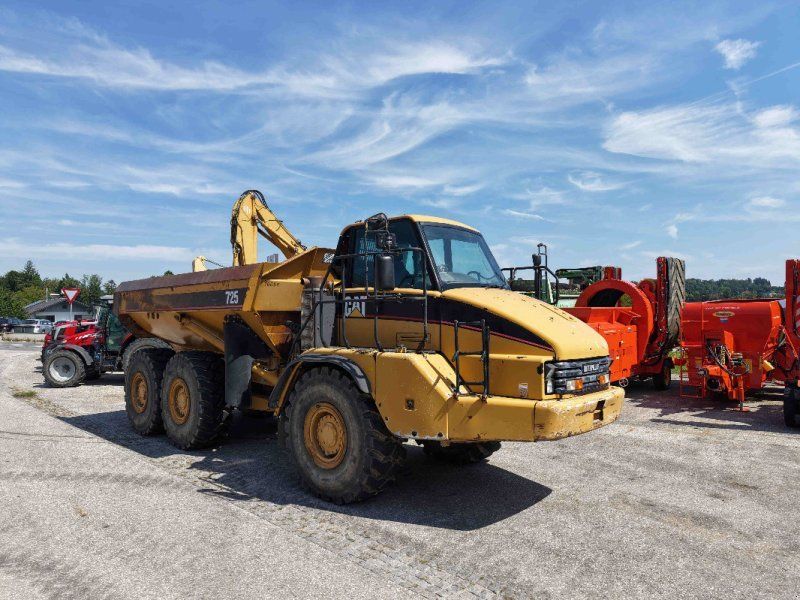 Caterpillar 725