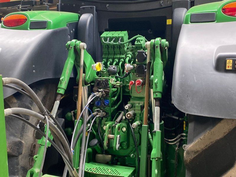 John Deere 6250R