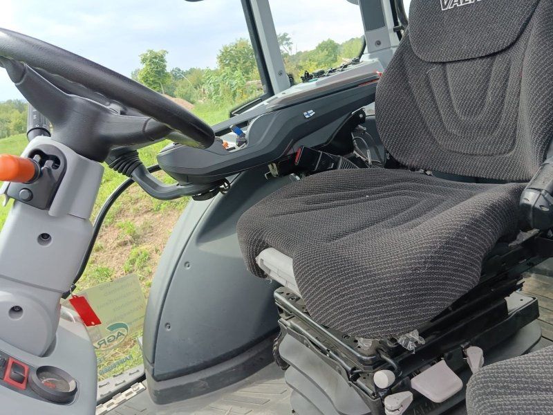 Valtra T174