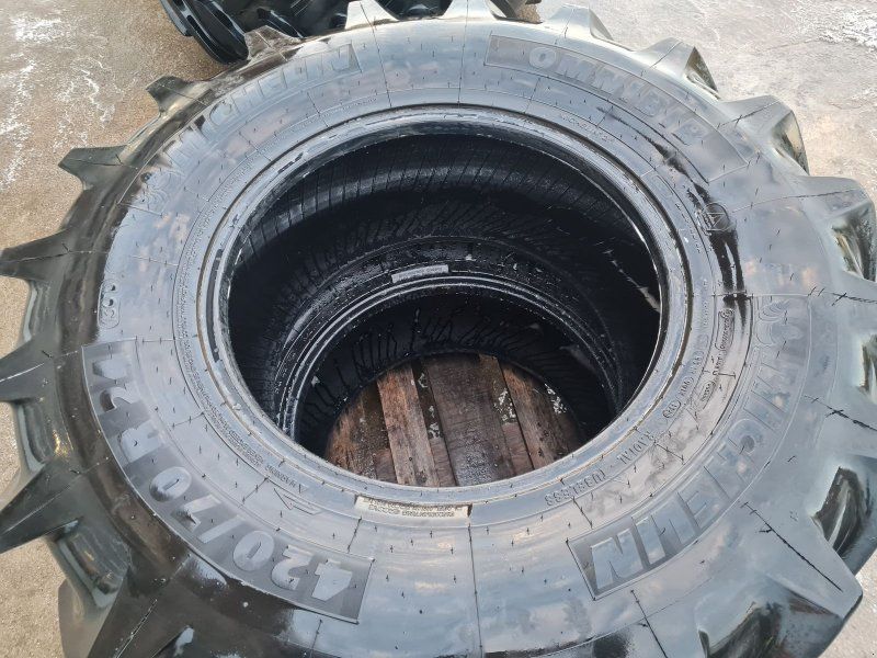 Michelin 420/70R24 Omnibib