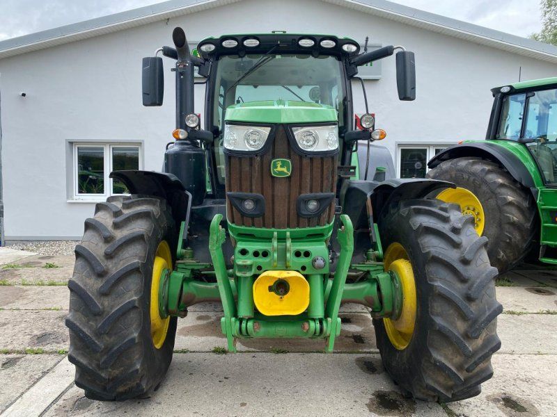 John Deere 6215R AutoPowr Frontzapfwelle