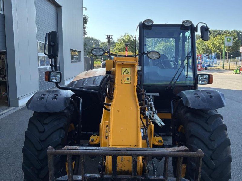 JCB 526-56