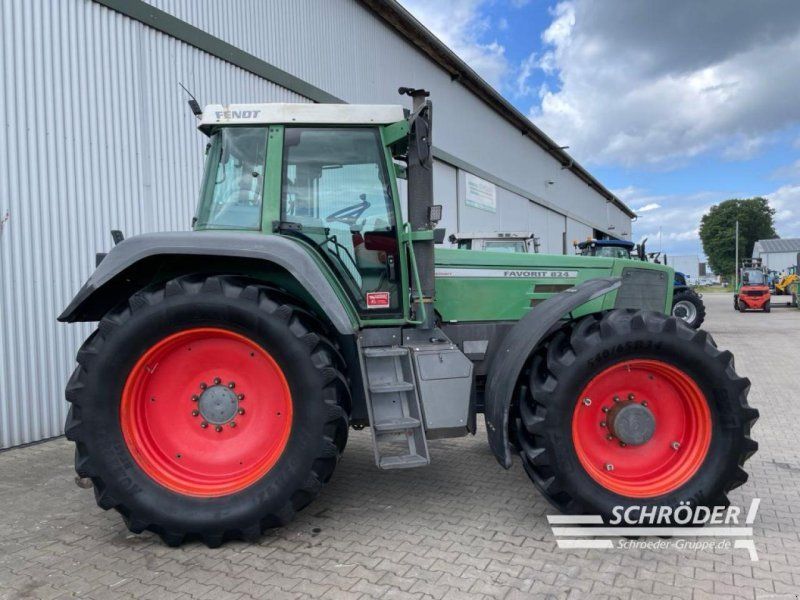 Fendt FAVORIT 824DEFEKT-