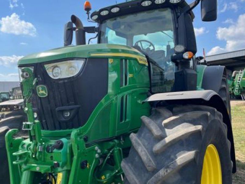 John Deere 6R 250