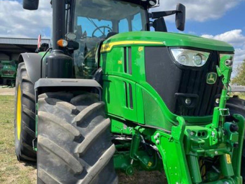 John Deere 6R 250