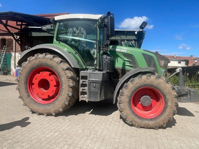 Fendt 828 Vario S4 Profi Plus