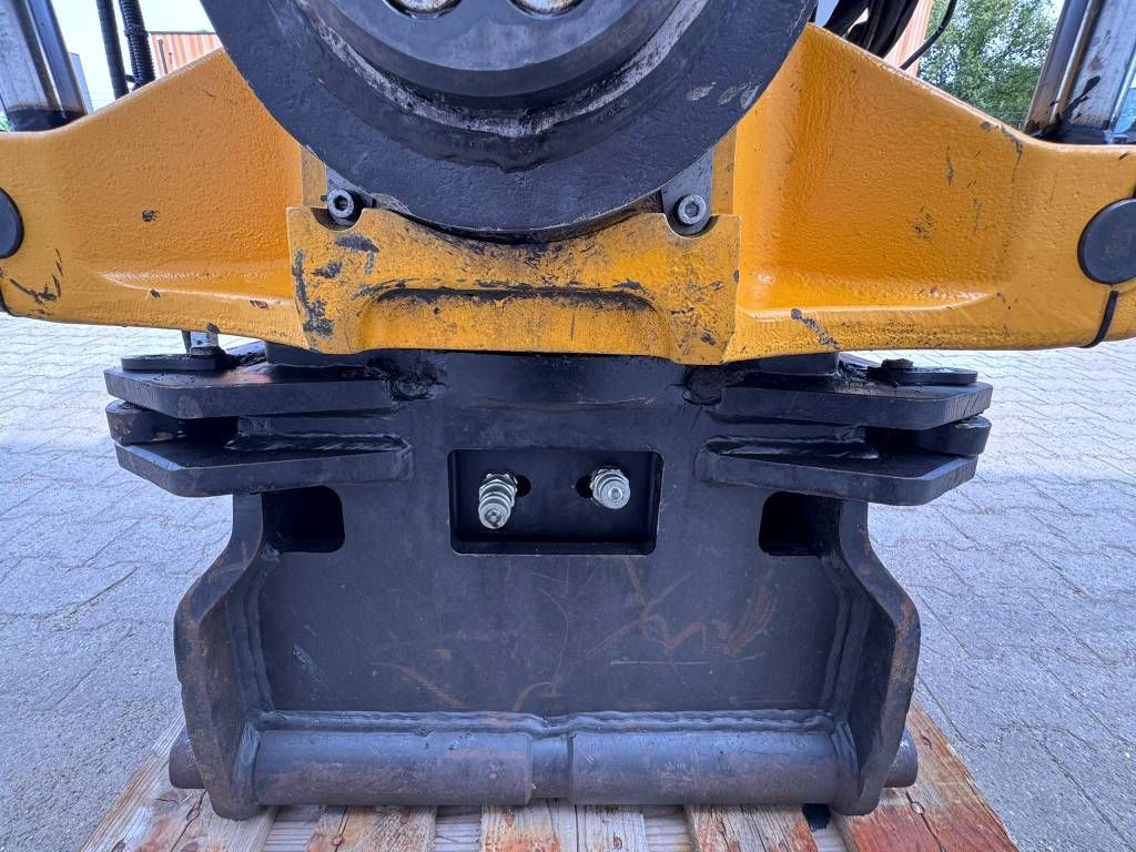 Engcon EC233PS-CW40ECGR