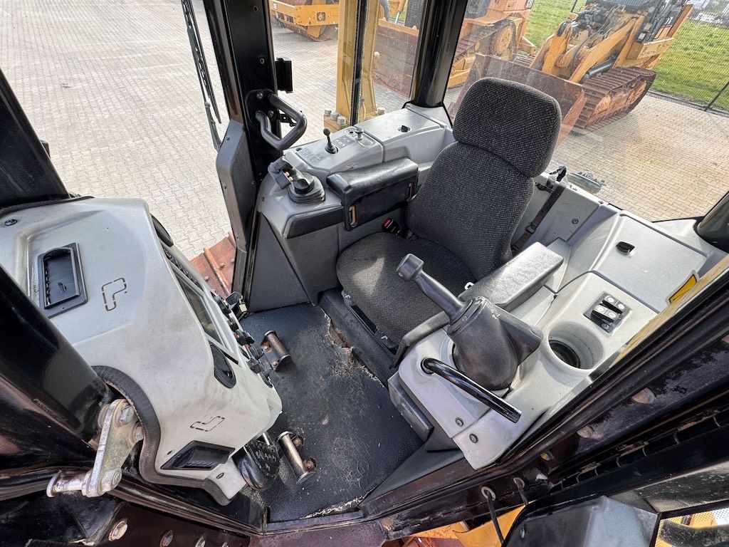 CAT D6N XL