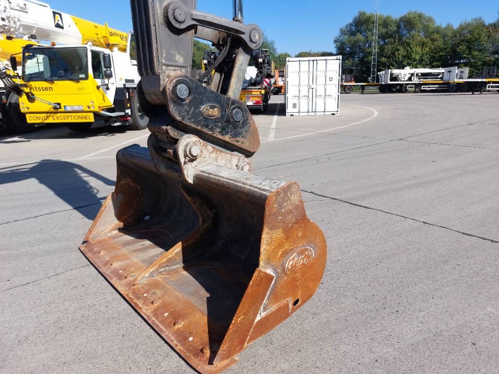 Volvo ECR 235 E