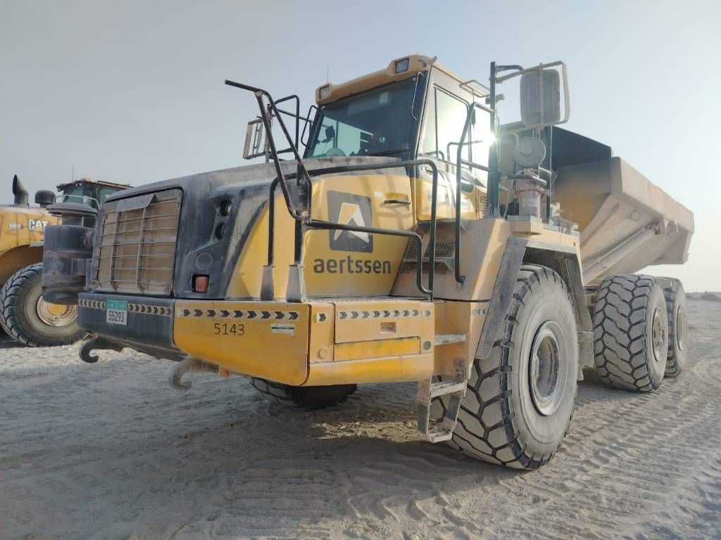 Komatsu HM400-3R (4 pieces available in Abu Dhabi)