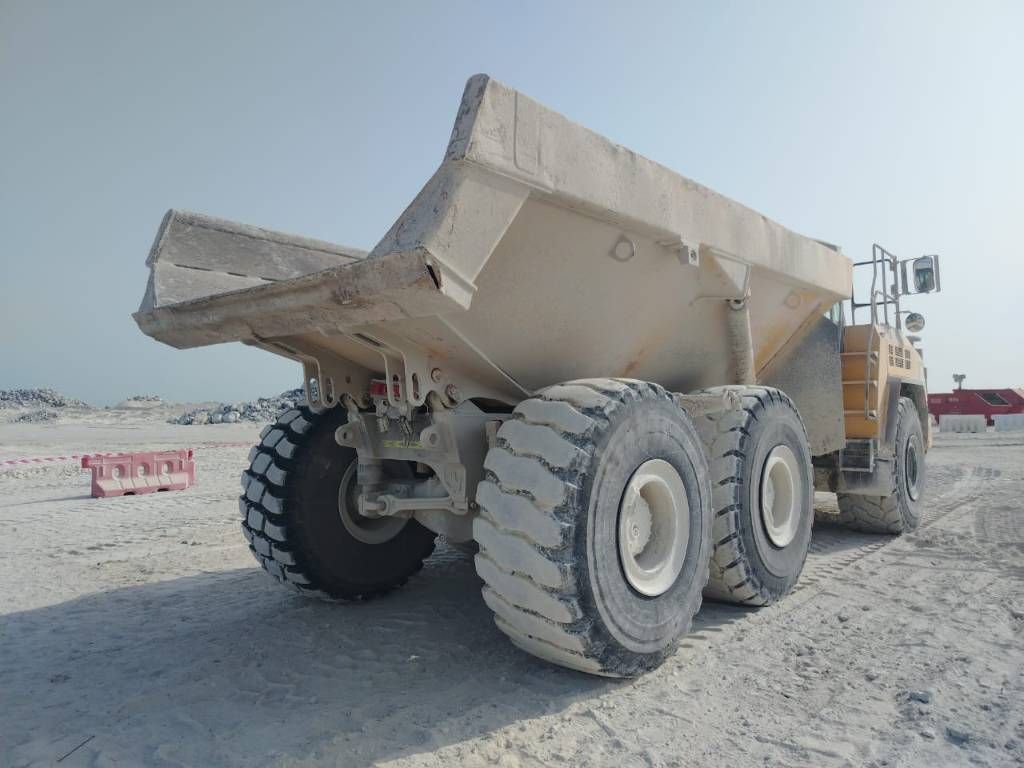 Komatsu HM400-3R (4 pieces available in Abu Dhabi)