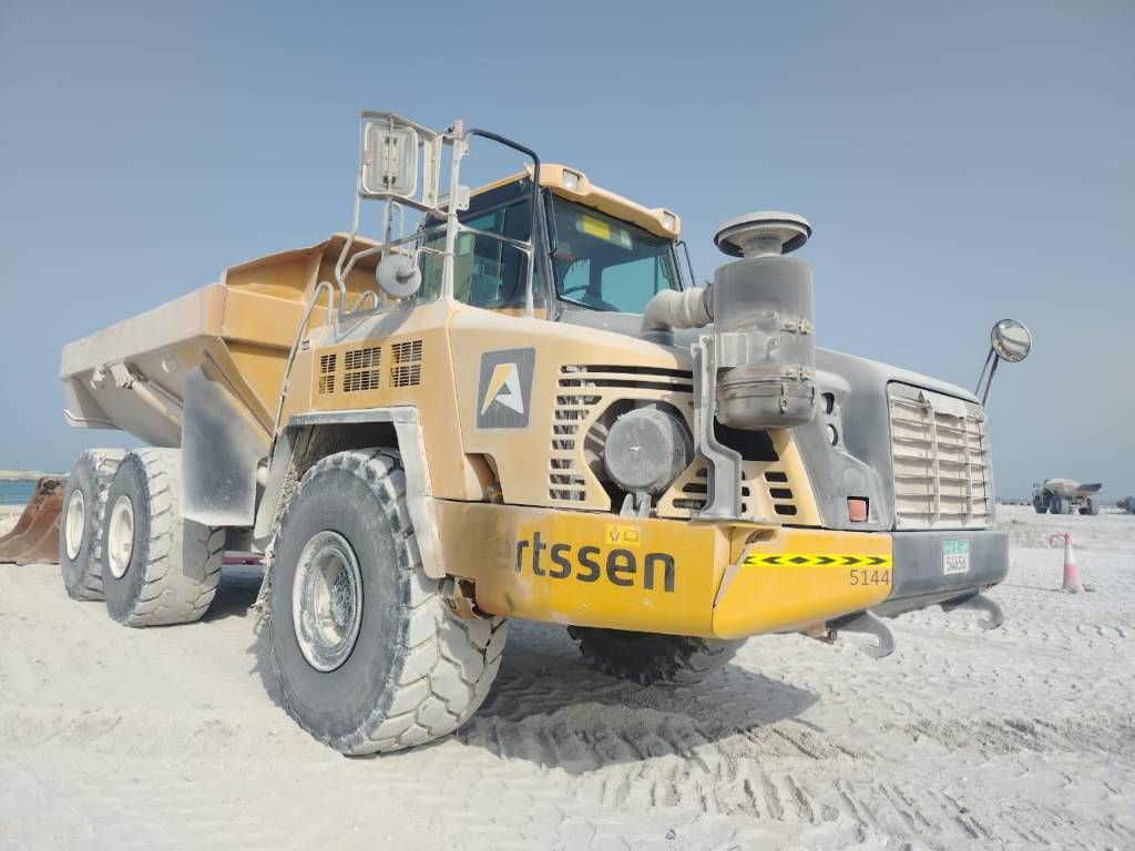 Komatsu HM400-3R (4 pieces available in Abu Dhabi)