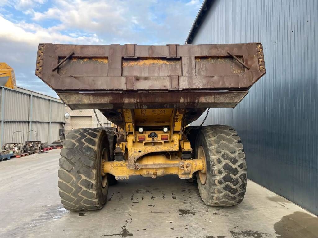 CAT 735
