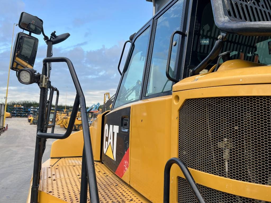 CAT 735C