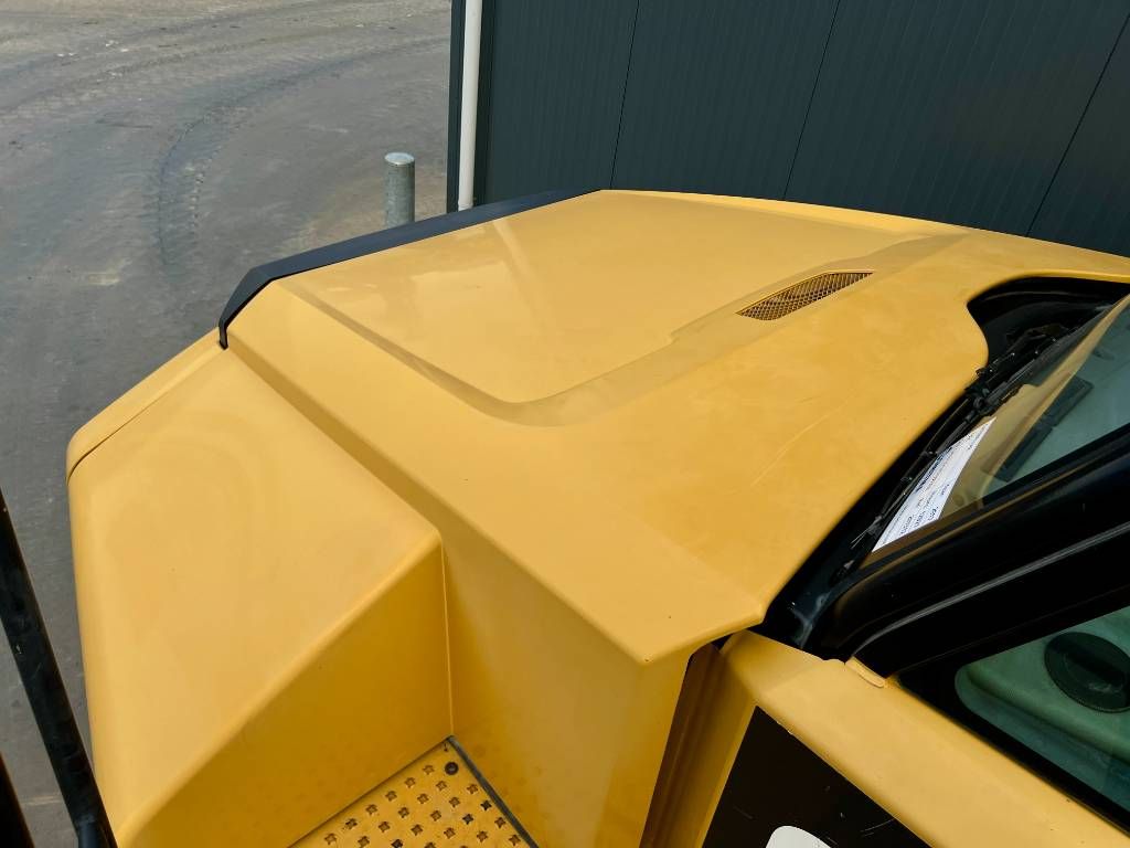 CAT 735C