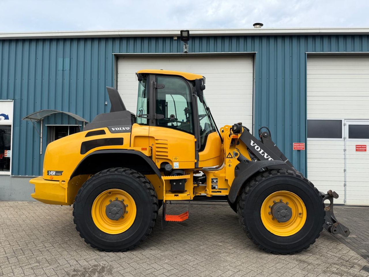 VOLVO L45H (BJR 2017 )