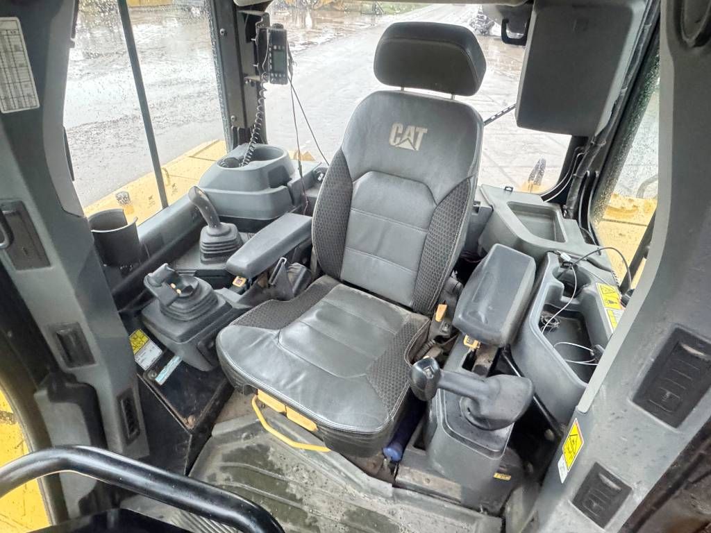 CAT D6 LGP Next Gen - CAT System One / Camera
