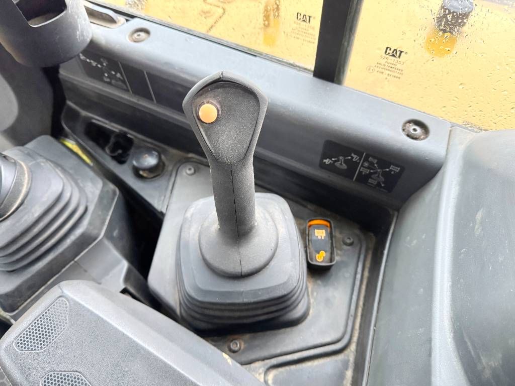 CAT D6 LGP Next Gen - CAT System One / Camera