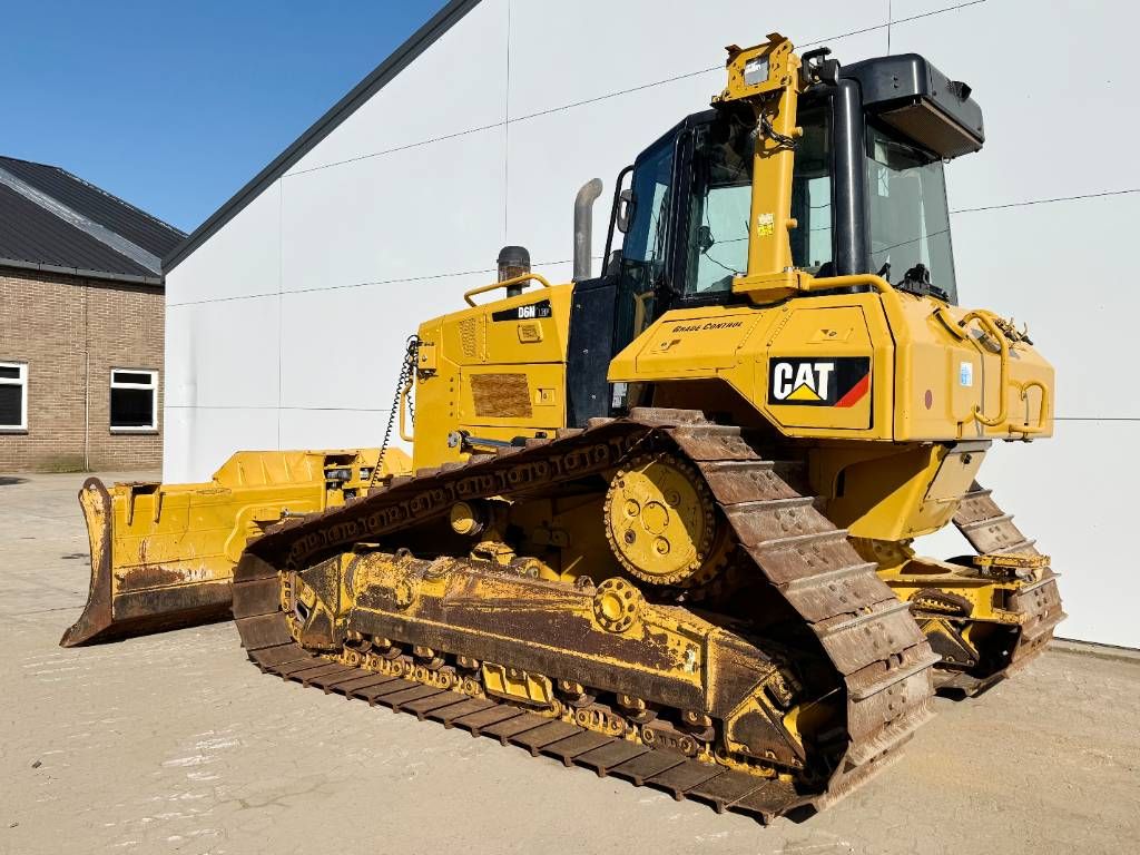 CAT D6N LGP - Backup Camera / GPS Prepaired