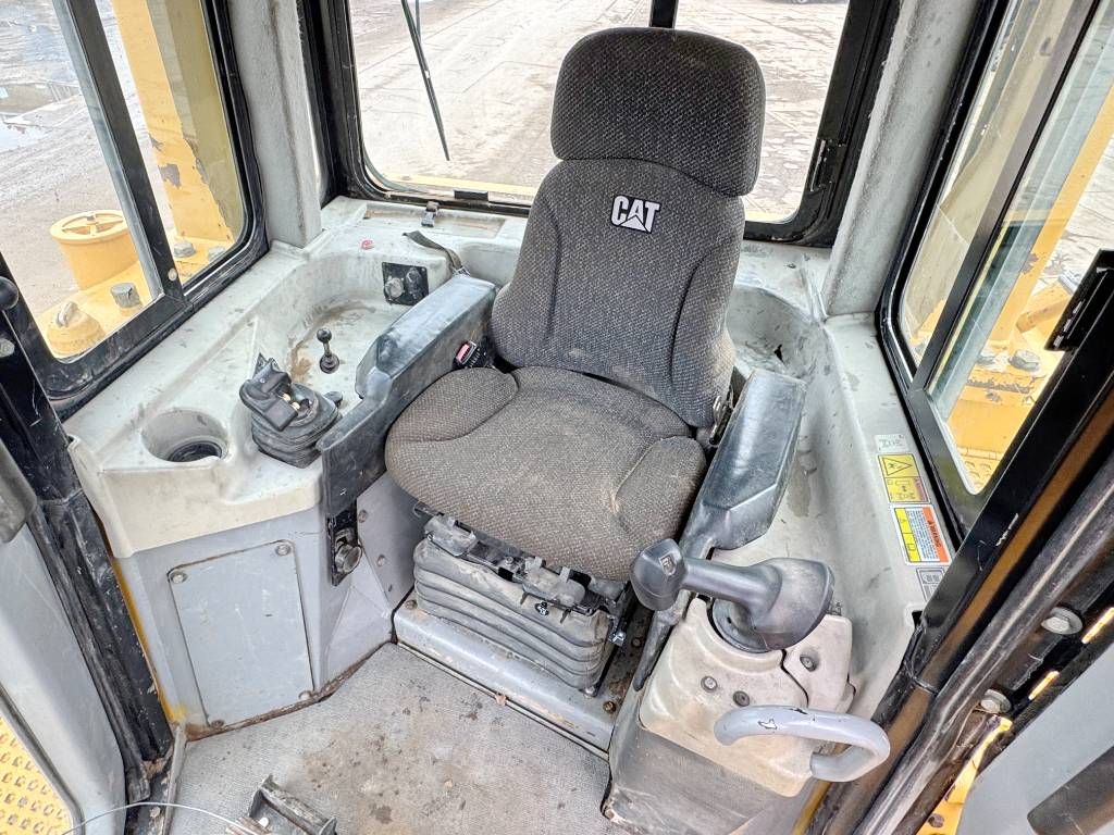 CAT D6T - Ripper / EPA Certified