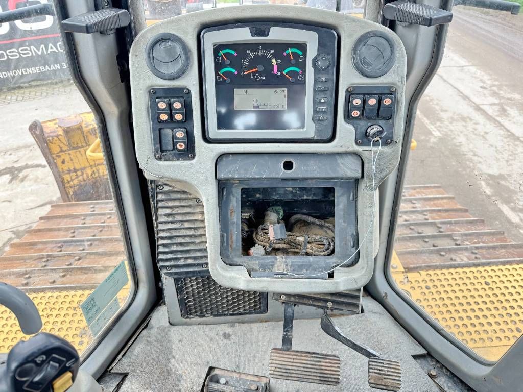 CAT D6T - Ripper / EPA Certified