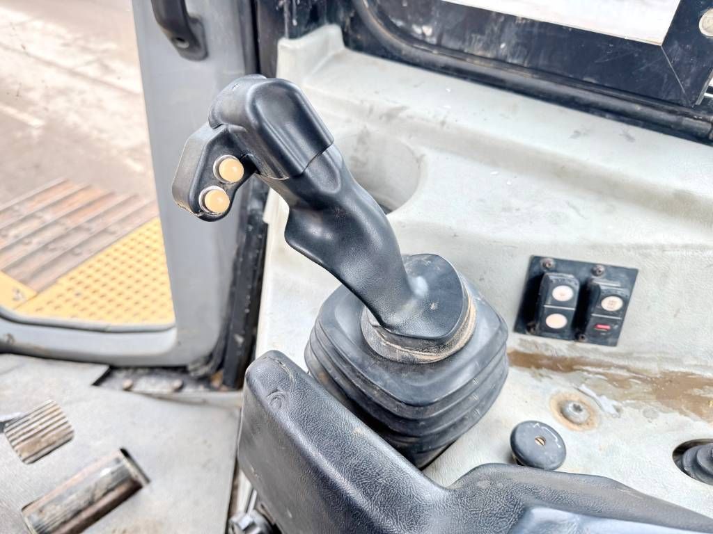 CAT D6T - Ripper / EPA Certified