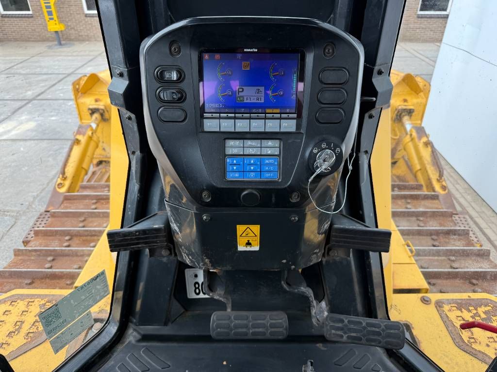 Komatsu D155AX-8 - German Machine / Ripper Valve / Camera