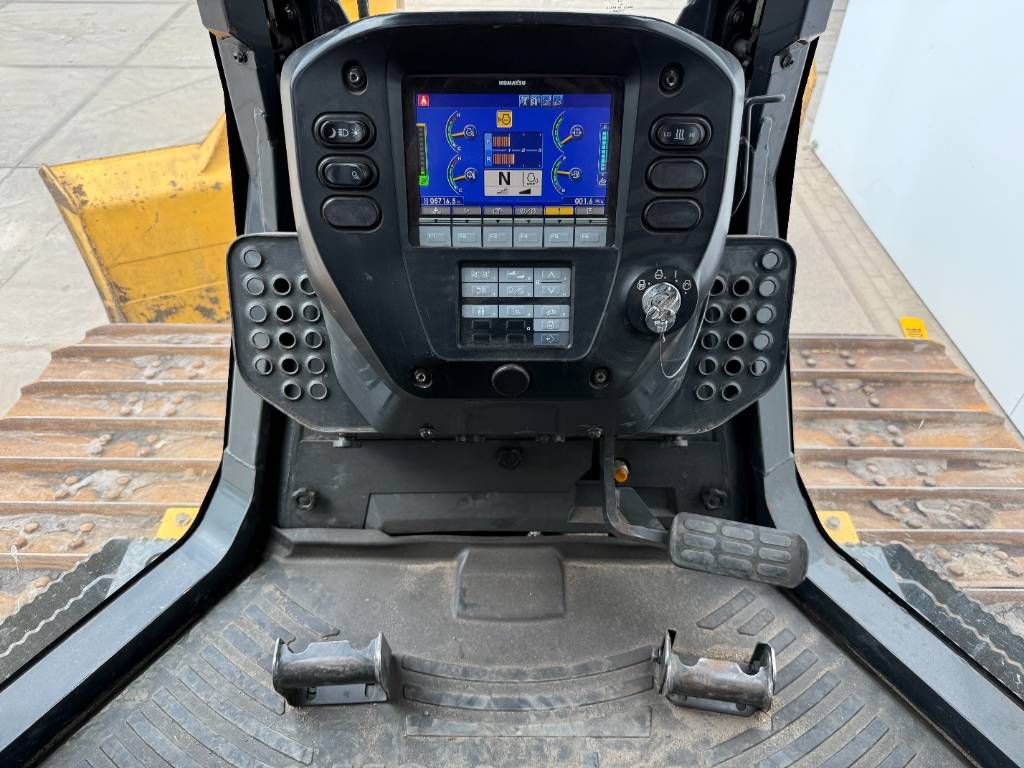 Komatsu D61PX-24 - Ripper Valve / Camera / Airco