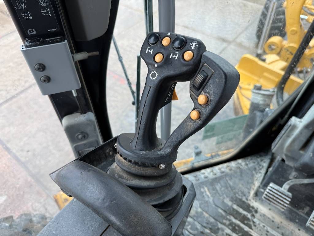 CAT 140M3 - Pushblock / Ripper / Joystick Controls