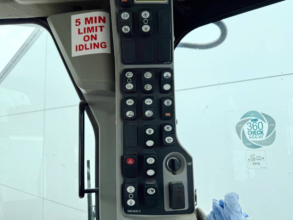 CAT 140M3 - Pushblock / Ripper / Joystick Controls