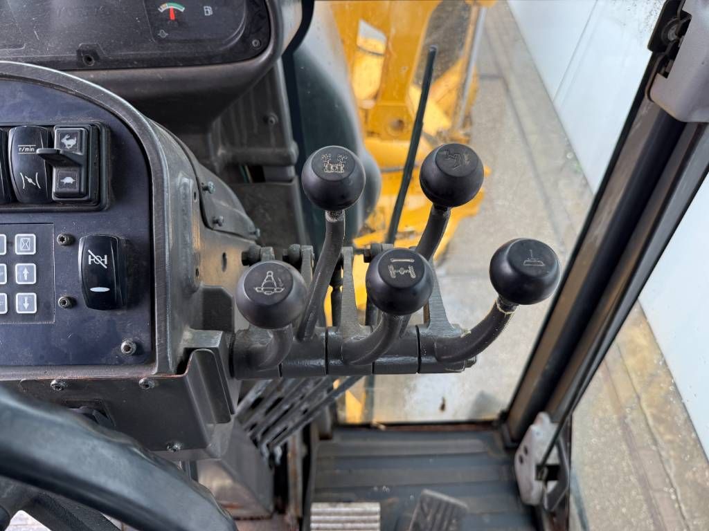 Volvo G946 6x6 AWD - 4.25m Blade Width / Airco