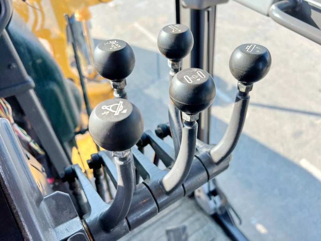 Volvo G946B 6x6 AWD - EPA Certified