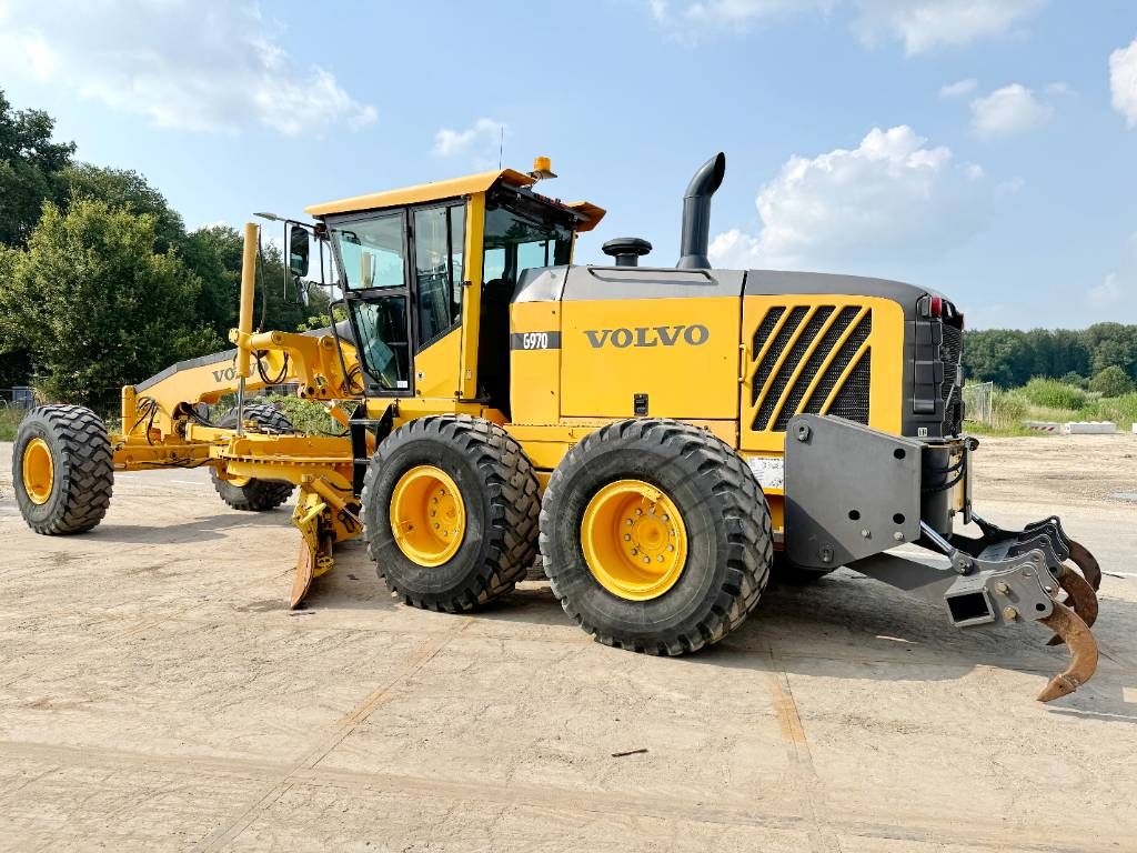 Volvo G970 - 3 Tine Ripper / EPA Certified