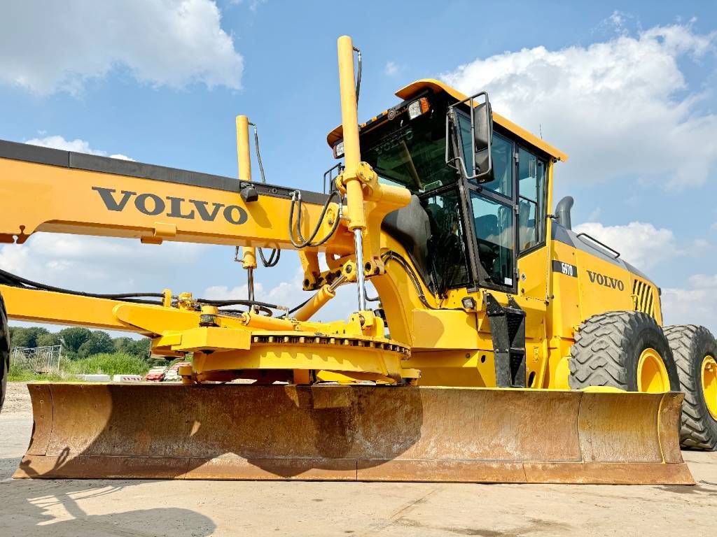 Volvo G970 - 3 Tine Ripper / EPA Certified