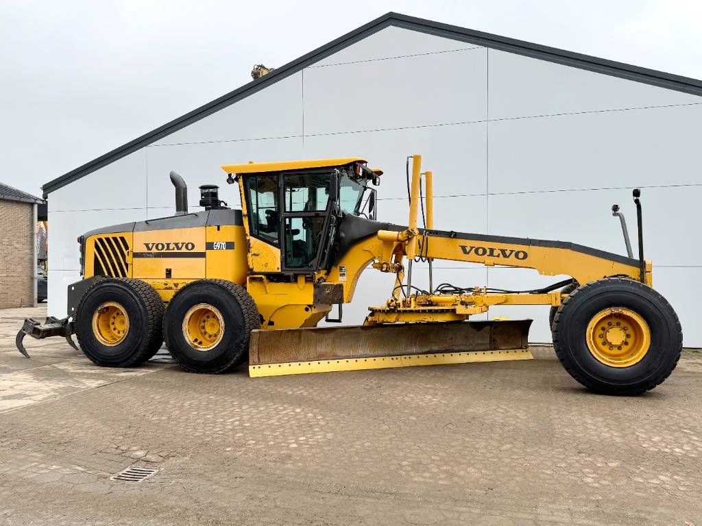 Volvo G970 - 4.88m Blade / 3 Tine Ripper / EPA