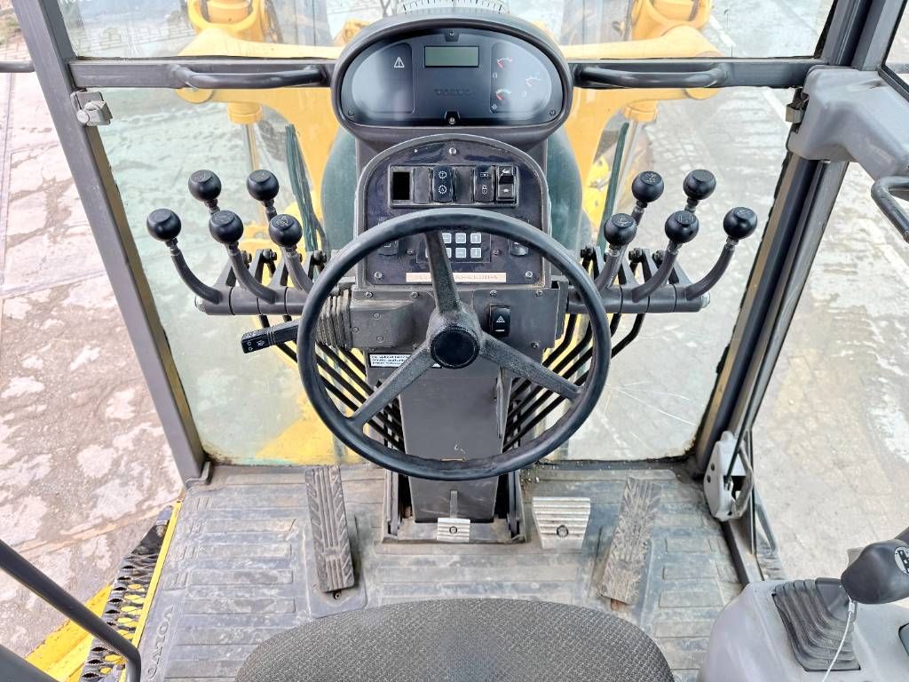Volvo G970 - 5.5 Meter Blade / EPA Certified