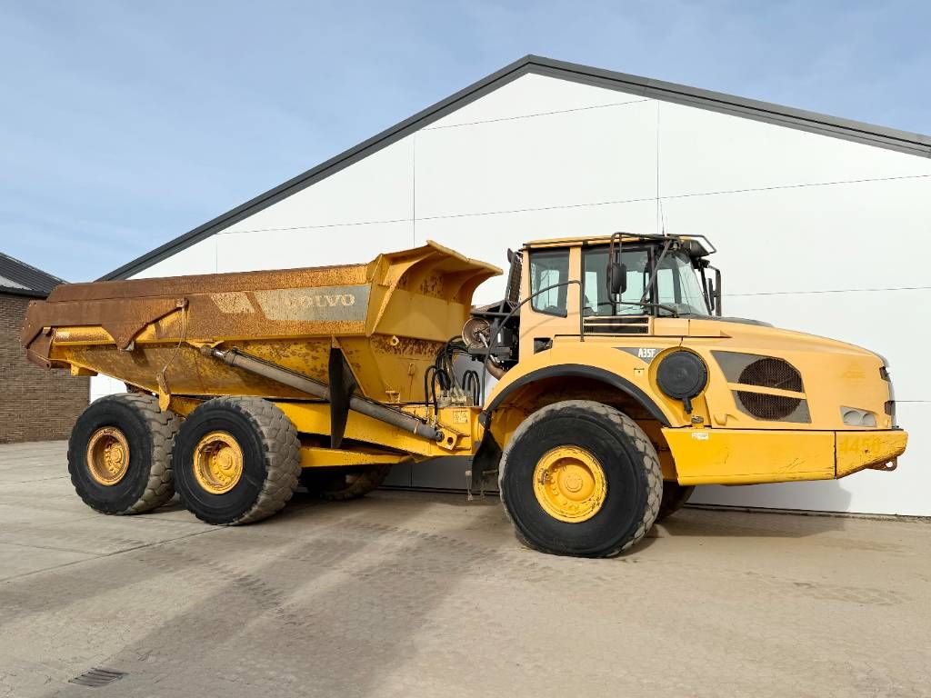 Volvo A35F - Tailgate / Backup Camera
