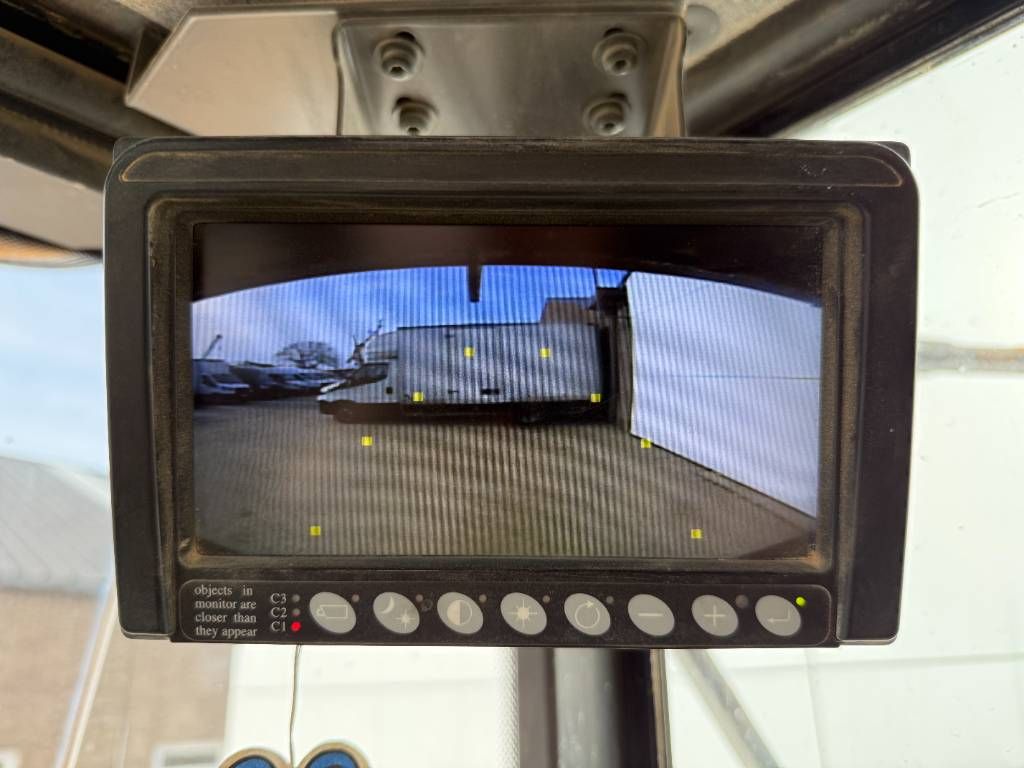 Volvo A35F - Tailgate / Backup Camera