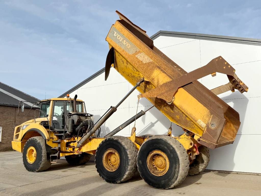 Volvo A35F - Tailgate / Backup Camera