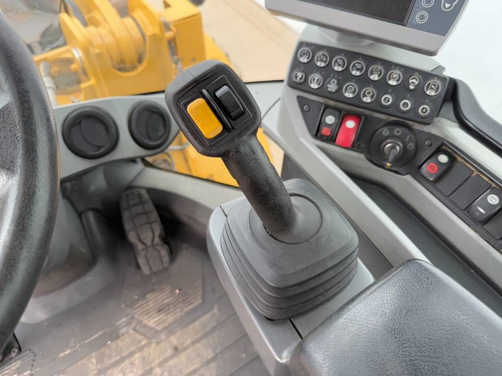 CAT 938K - German German / Backup Camera