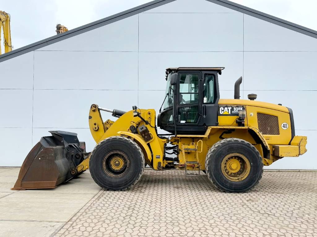 CAT 938K - German German / Backup Camera