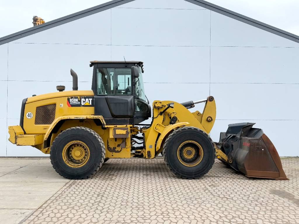 CAT 938K - German German / Backup Camera
