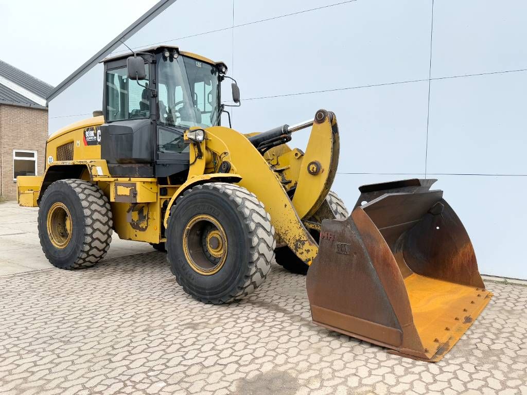 CAT 938K - German German / Backup Camera
