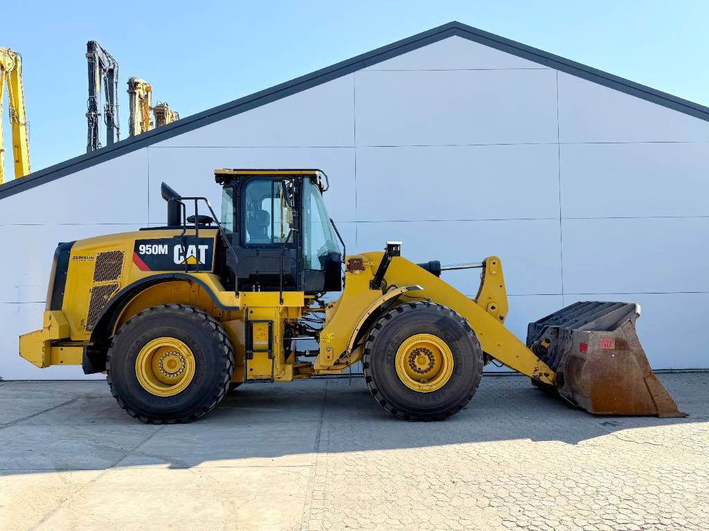 CAT 950M - New Michelin Tyres / German Machine