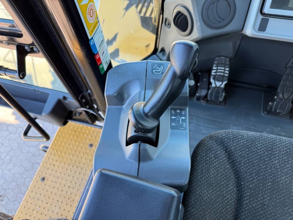 CAT 950M - New Michelin Tyres / German Machine