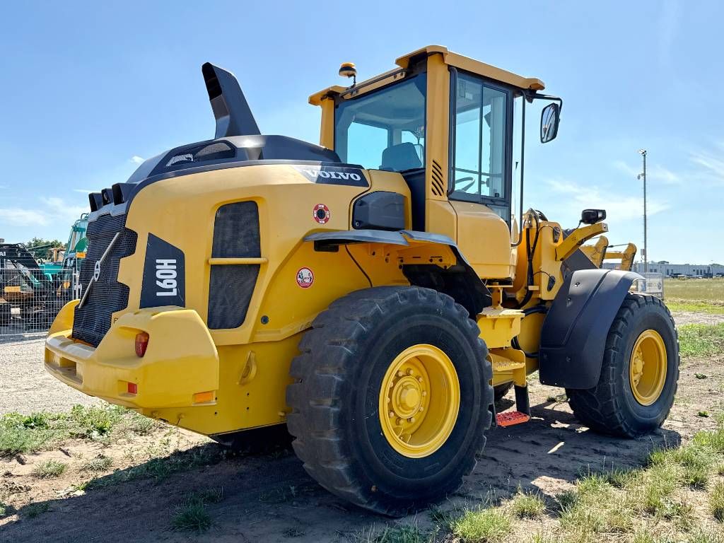 Volvo L60H - 3rd Function / Automatic Greasing