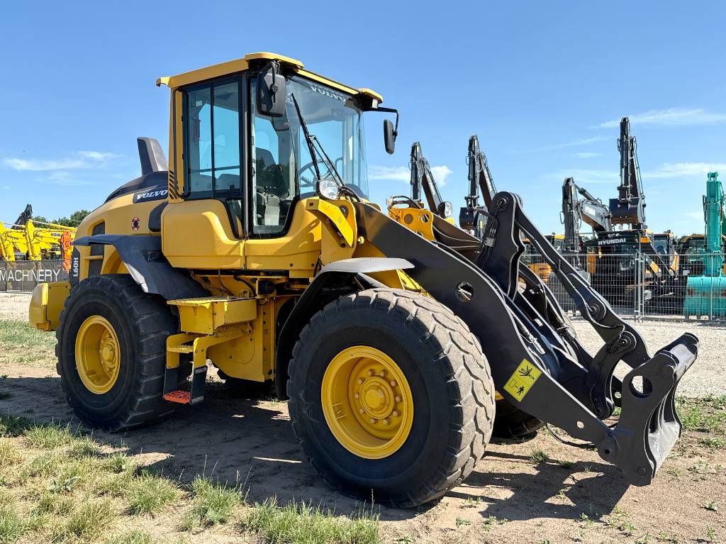 Volvo L60H - 3rd Function / Automatic Greasing