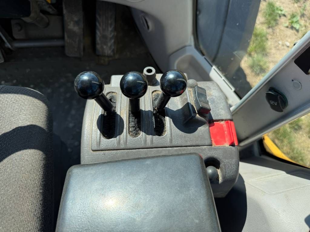 Volvo L60H - 3rd Function / Automatic Greasing