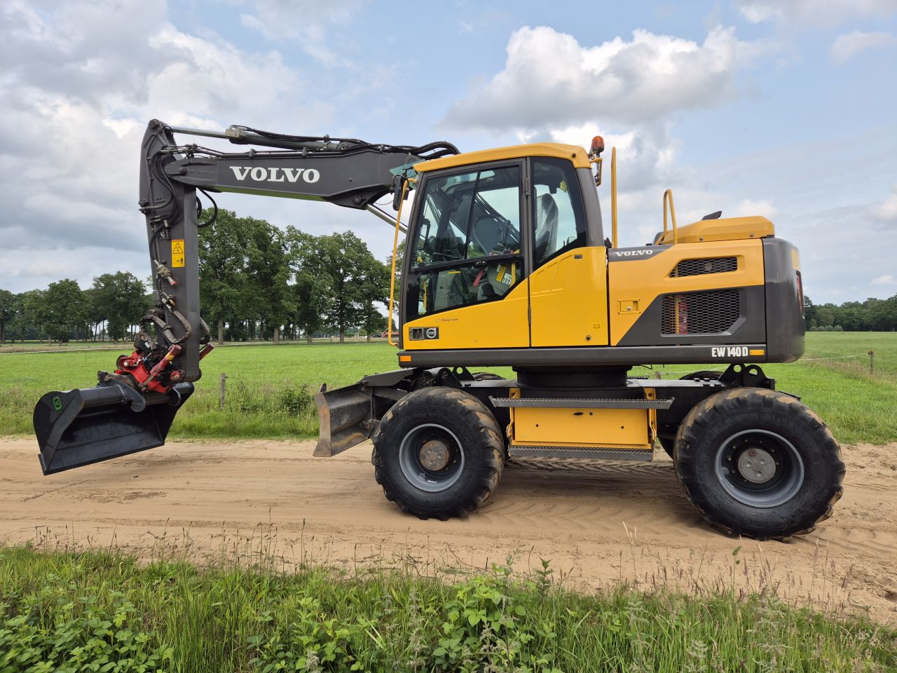 Volvo EW 140 D mobiele kraan / graafmachine (draaikantelstuk)